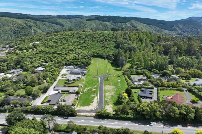 Photo of property in 351 Main Road North, Brown Owl, Upper Hutt, 5018