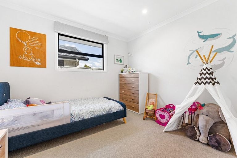 Photo of property in 35 Harding Drive, Papamoa Beach, Papamoa, 3118