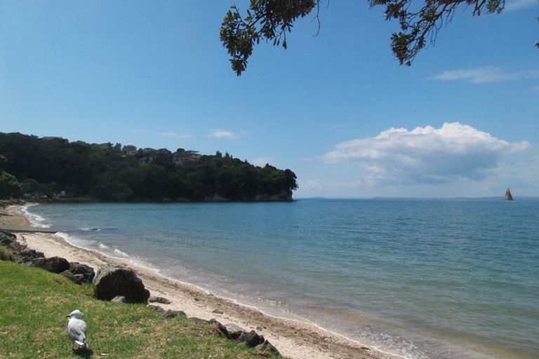 Photo of property in 1409 Whangaparaoa Road, Army Bay, Whangaparaoa, 0930
