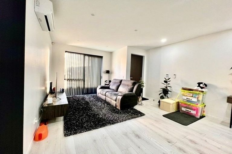 Photo of property in 125 Tarapuka Road, Westgate, Auckland, 0814