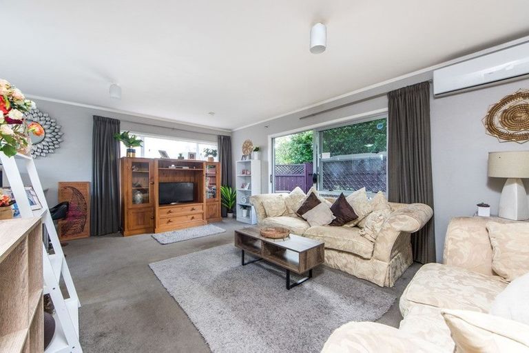 Photo of property in 1/43 Don Buck Road, Massey, Auckland, 0614