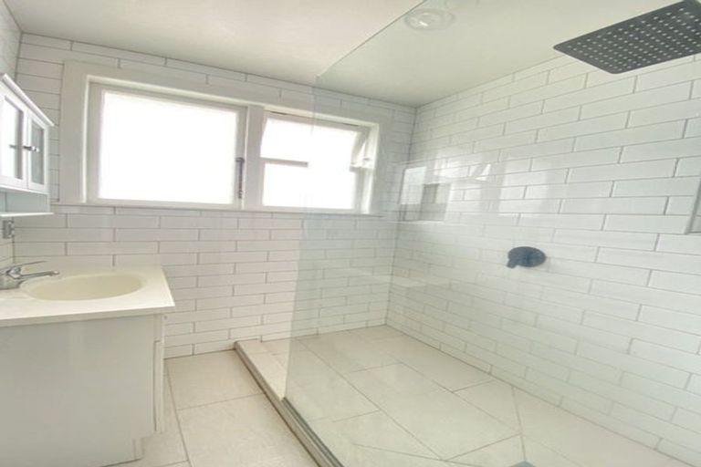 Photo of property in 48 Arimu Road, Papakura, 2110