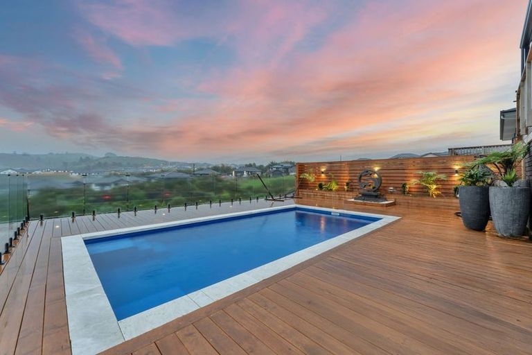 Photo of property in 13 Peacock Place, Pokeno, 2402