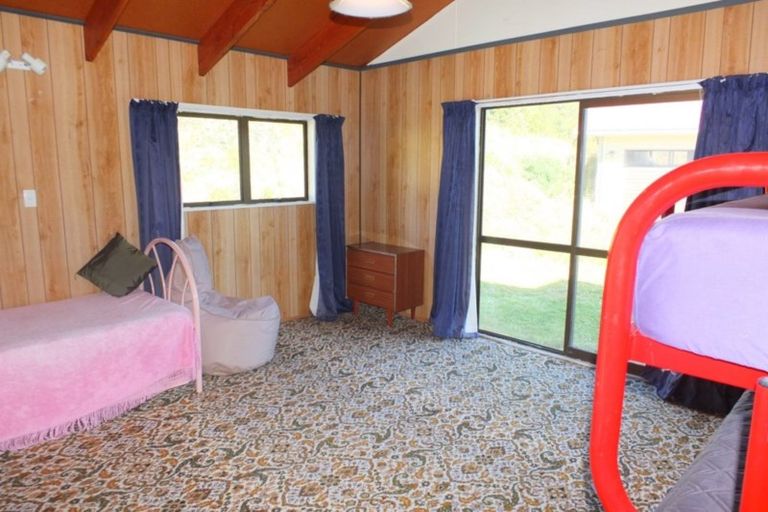 Photo of property in 10 Trafalgar Street, Foxton Beach, Foxton, 4815