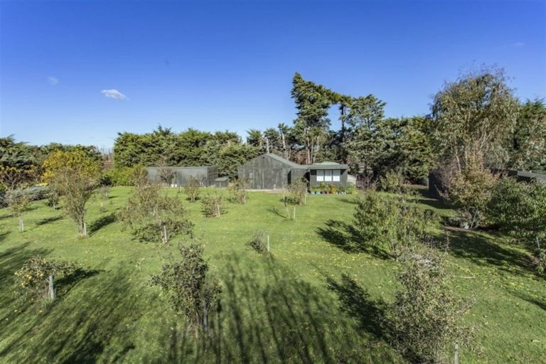Photo of property in 102 Glews Road, Cust, Rangiora, 7471