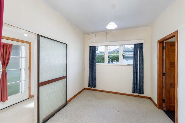 Photo of property in 72 Durham Crescent, Fairfield, Lower Hutt, 5011