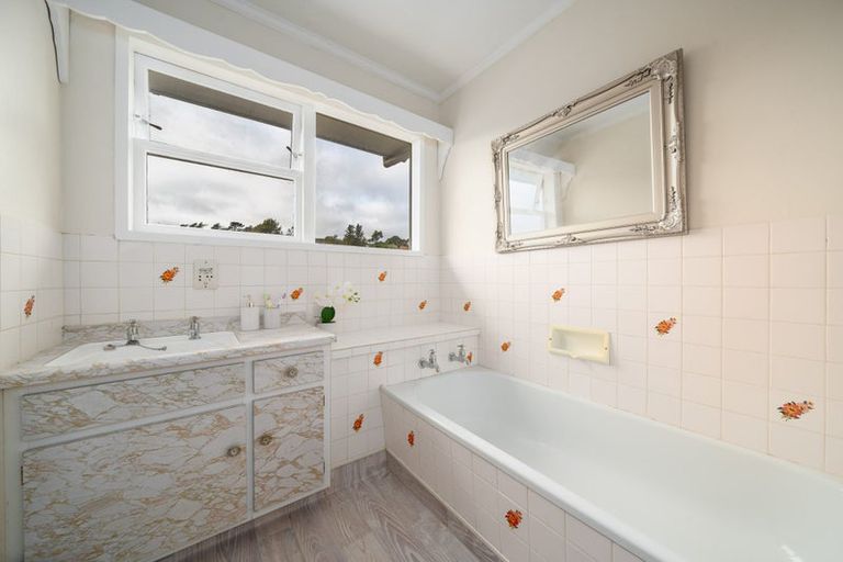 Photo of property in 9 Caesars Place, Churton Park, Wellington, 6037