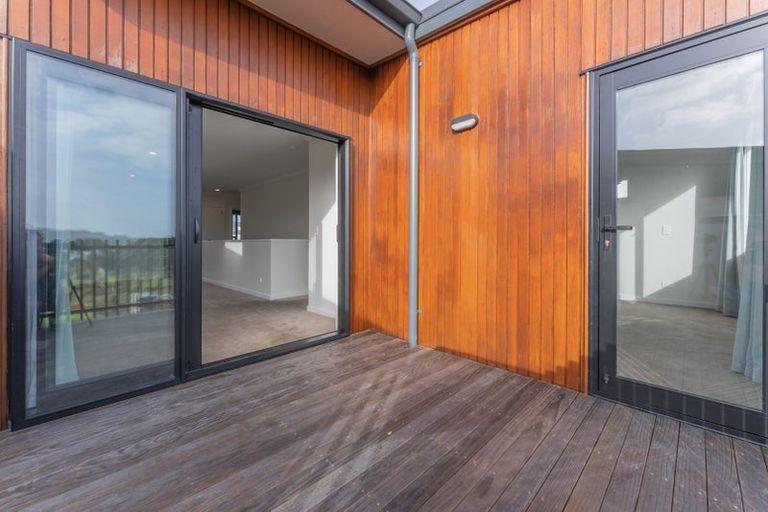 Photo of property in 28 Marine Parade, Hobsonville, Auckland, 0616