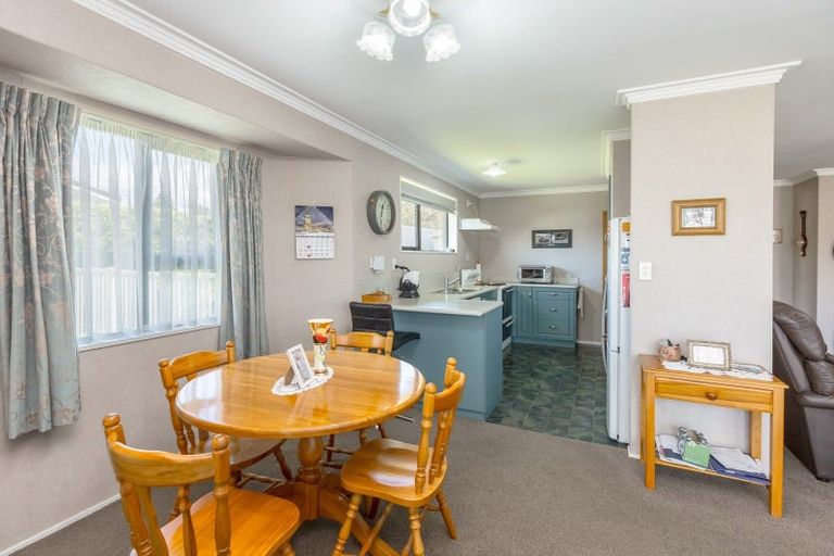 Photo of property in 13 Lowes Place, Solway, Masterton, 5810