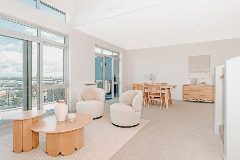 Photo of property in 1/4 Reads Quay, Gisborne, 4010