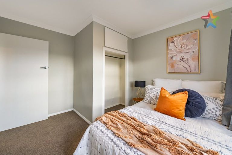 Photo of property in 24a Wainuiomata Road, Wainuiomata, Lower Hutt, 5014