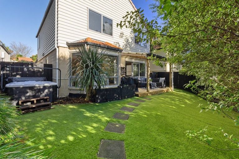 Photo of property in 4b Voyager Drive, Gulf Harbour, Whangaparaoa, 0930