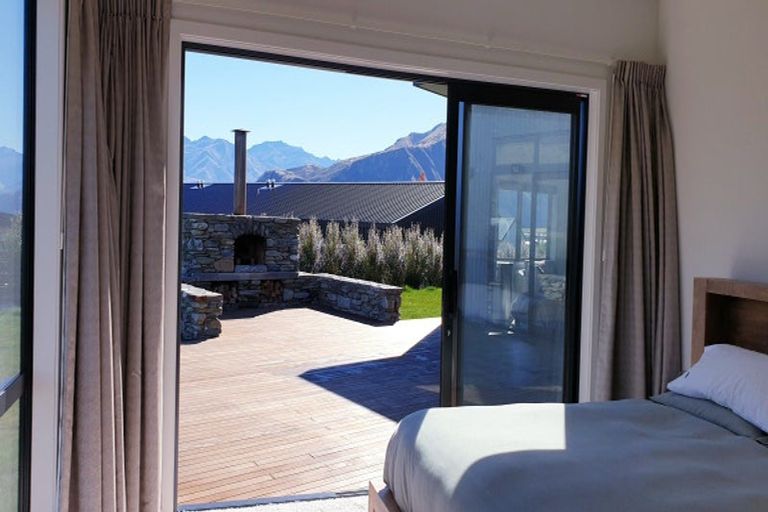 Photo of property in 6 Clutha Place, Wanaka, 9305