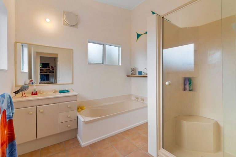 Photo of property in 29a Nathan Avenue, Paraparaumu Beach, Paraparaumu, 5032