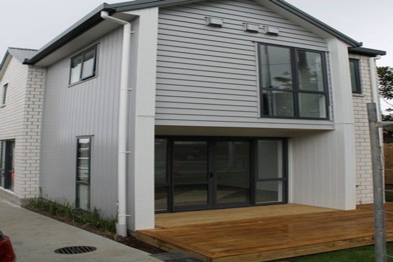 Photo of property in 2/59 Glenview Road, Glen Eden, Auckland, 0602