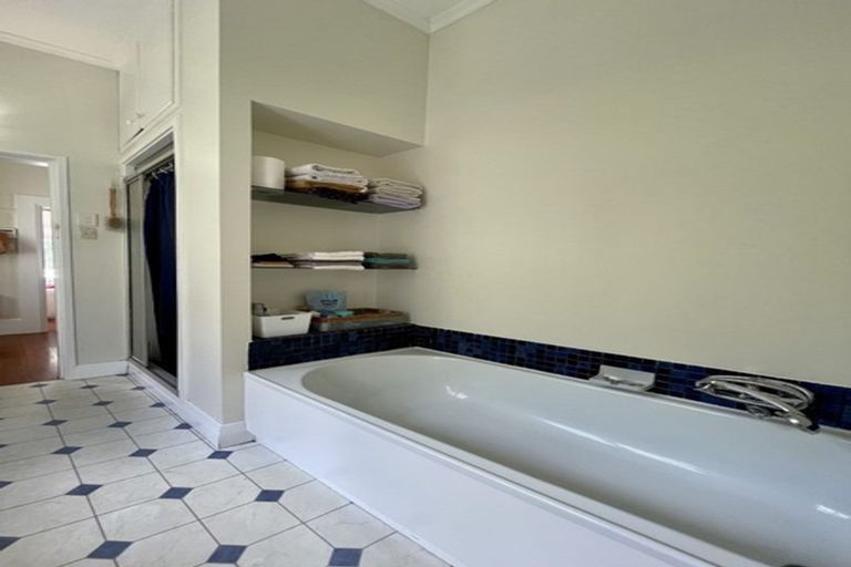 Photo of property in 39 Karepa Street, Brooklyn, Wellington, 6021