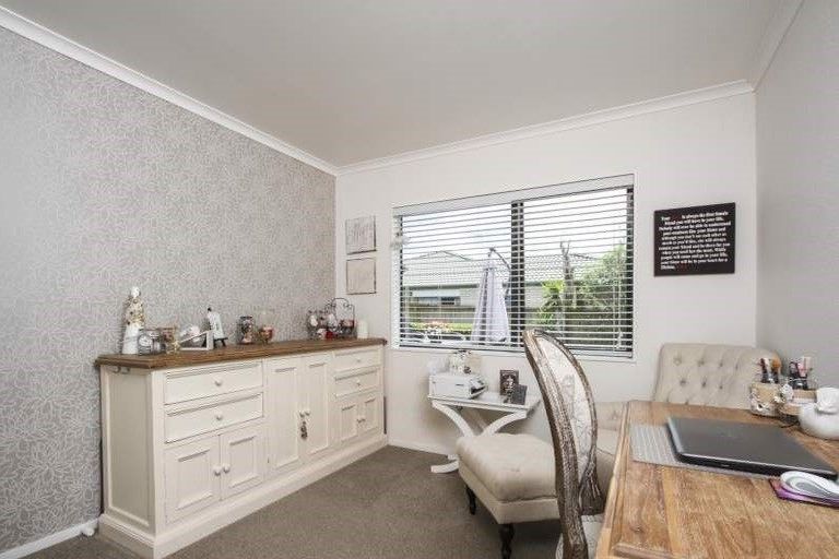 Photo of property in 5 Jadewynn Drive, Massey, Auckland, 0614