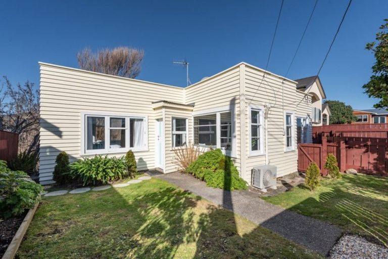 Photo of property in 190 Rosetta Road, Raumati South, Paraparaumu, 5032
