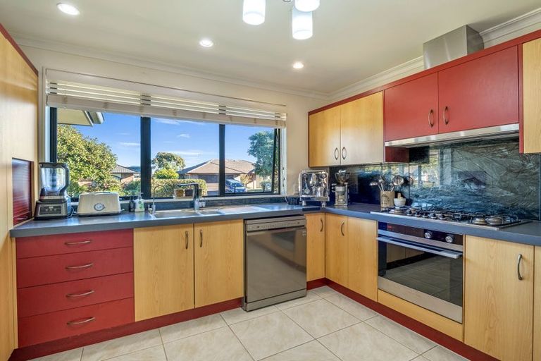 Photo of property in 6 Golden Courie Close, Papamoa Beach, Papamoa, 3118