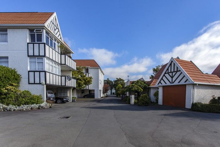 Photo of property in 12/24 Mansfield Avenue, St Albans, Christchurch, 8014