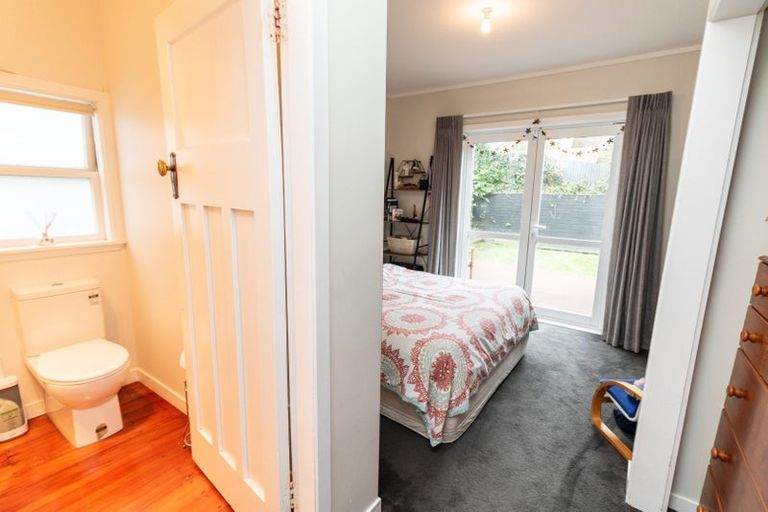 Photo of property in 2 Akatea Street, Berhampore, Wellington, 6023