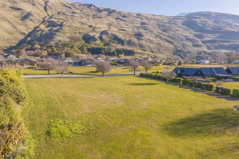 Photo of property in 14 Elderberry Crescent, Wanaka, 9305