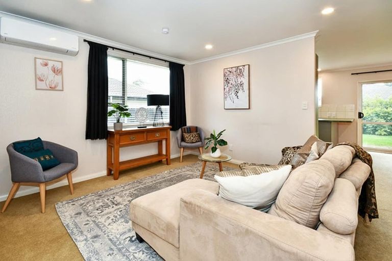 Photo of property in 6 Richard Halse Drive, Manurewa, Auckland, 2105