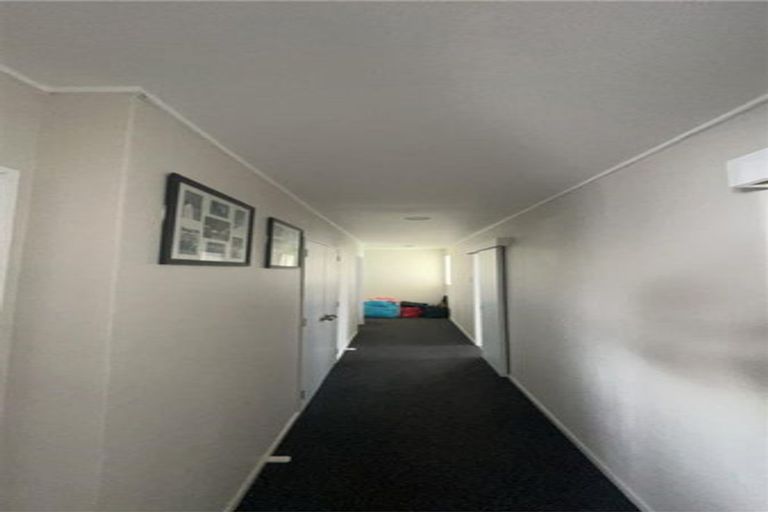 Photo of property in 9 Clutha Place, Westbrook, Palmerston North, 4412