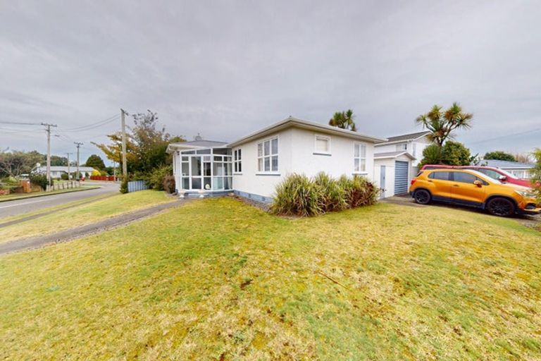 Photo of property in 2 Balmoral Crescent, Springvale, Whanganui, 4501