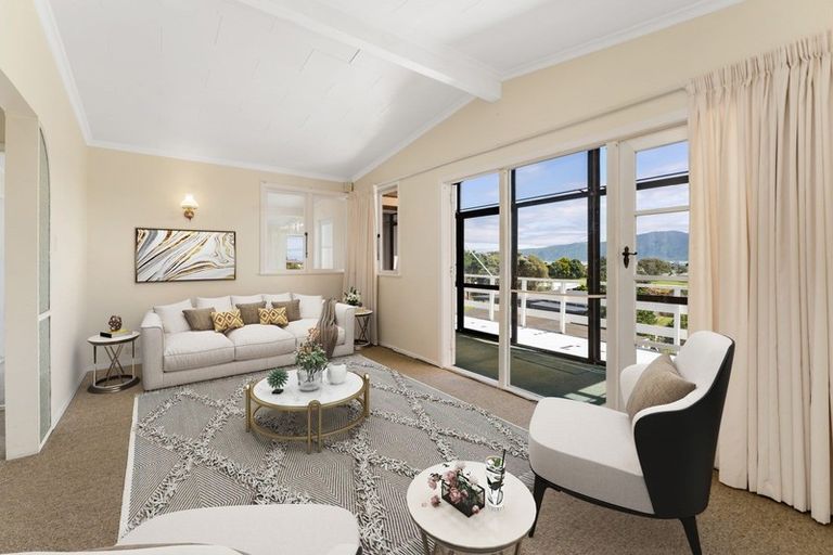 Photo of property in 111 Golf Road, Paraparaumu Beach, Paraparaumu, 5032