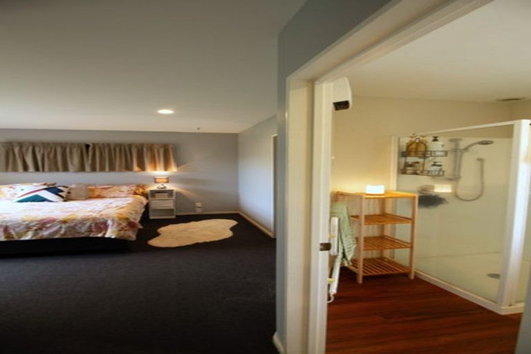Photo of property in 2 Little Oaks Drive, Yaldhurst, Christchurch, 8042
