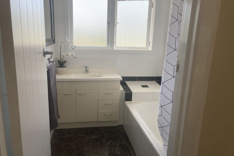 Photo of property in 5 Page Street, Stratford, 4332