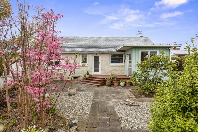 Photo of property in 26 Mazengarb Road, Paraparaumu Beach, Paraparaumu, 5032