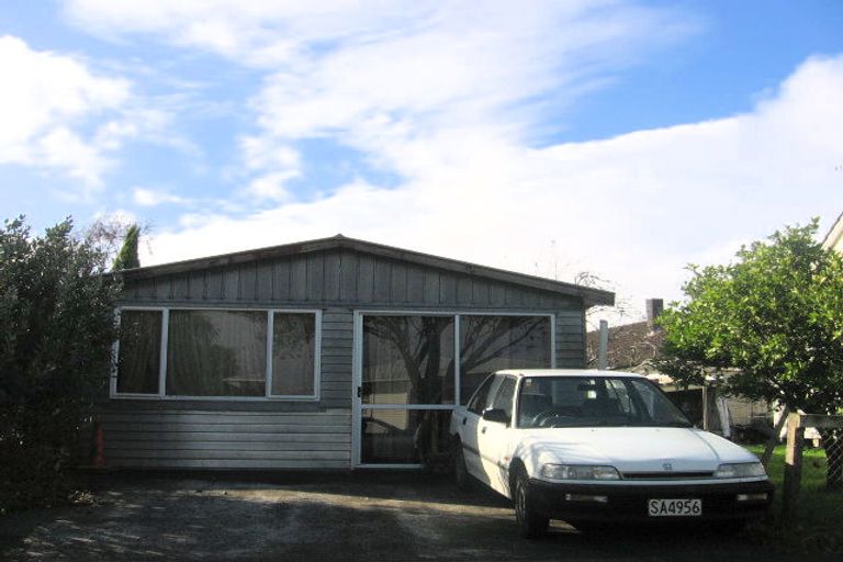 Photo of property in 2 Jackson Avenue, Highbury, Palmerston North, 4412