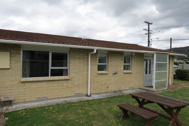Photo of property in 36f1- Exchange Street, Ebdentown, Upper Hutt, 5018