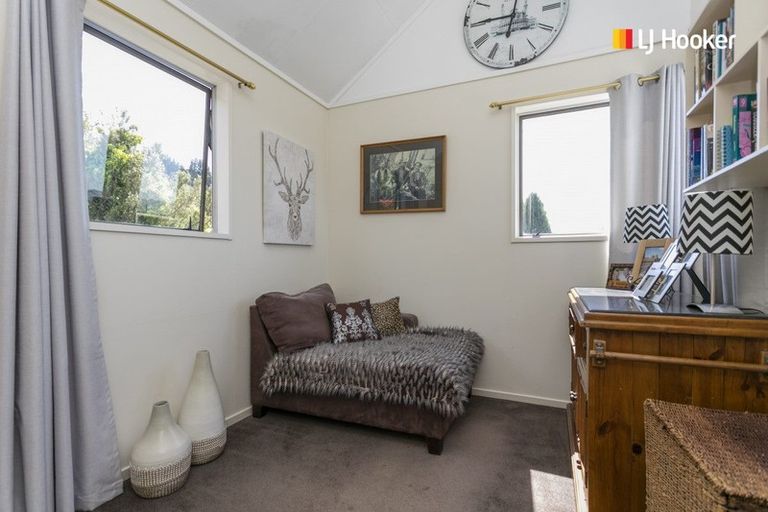 Photo of property in 24 Larkins Street, Helensburgh, Dunedin, 9010