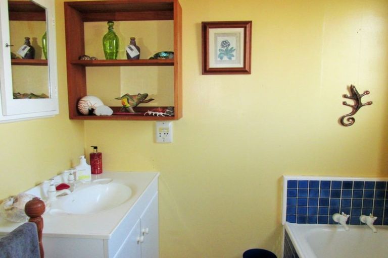 Photo of property in 17 Kitchener Street, Wairoa, 4108