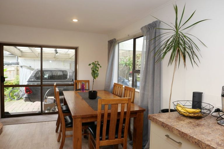 Photo of property in 67 Kotare Street, Waikanae, 5036