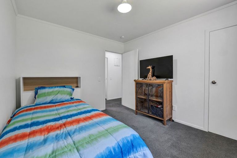Photo of property in 8 Shaldon Crescent, Blagdon, New Plymouth, 4310