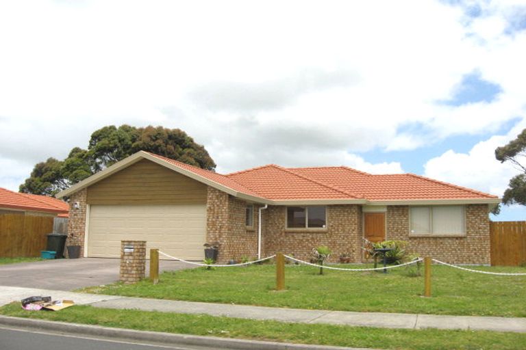 Photo of property in 37 Morewa Place, Takanini, 2112