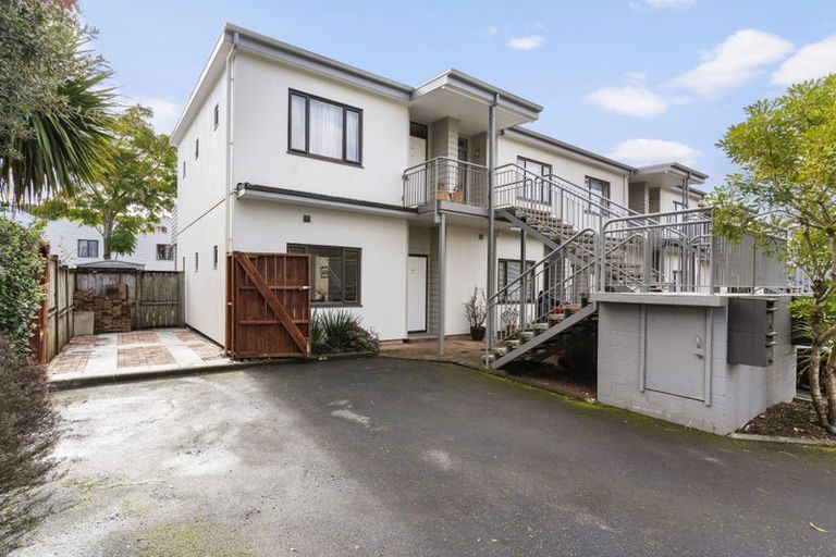 Photo of property in The Grange, 65/92 Bush Road, Albany, Auckland, 0632