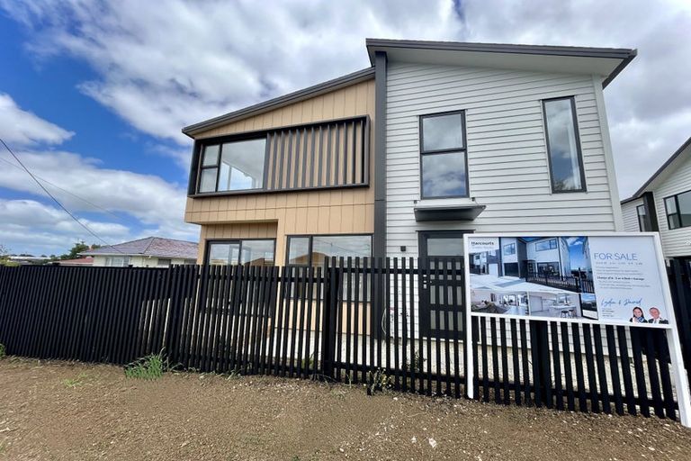 Photo of property in 7a Poto Street, Te Atatu South, Auckland, 0610