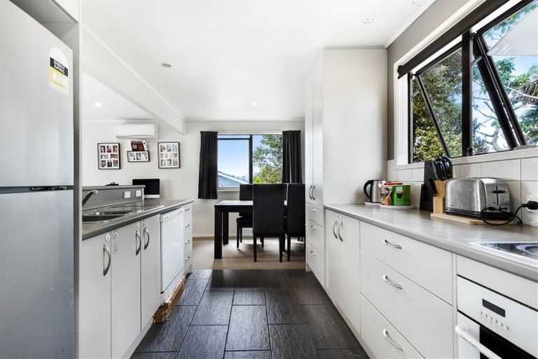 Photo of property in 2/8 Dalmatia Place, Henderson, Auckland, 0612