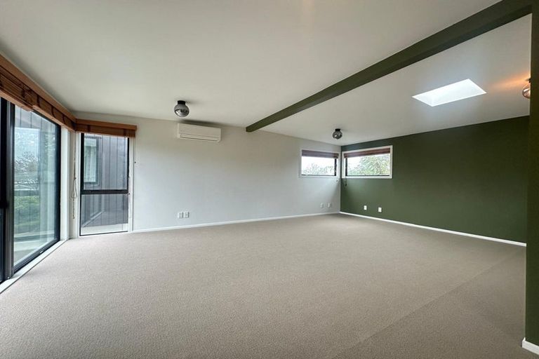 Photo of property in 24b Duncan Avenue, Te Atatu South, Auckland, 0610