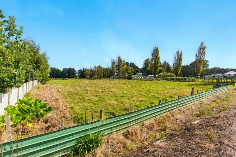 Photo of property in 1 Buxton Road, Westmere, Whanganui, 4501