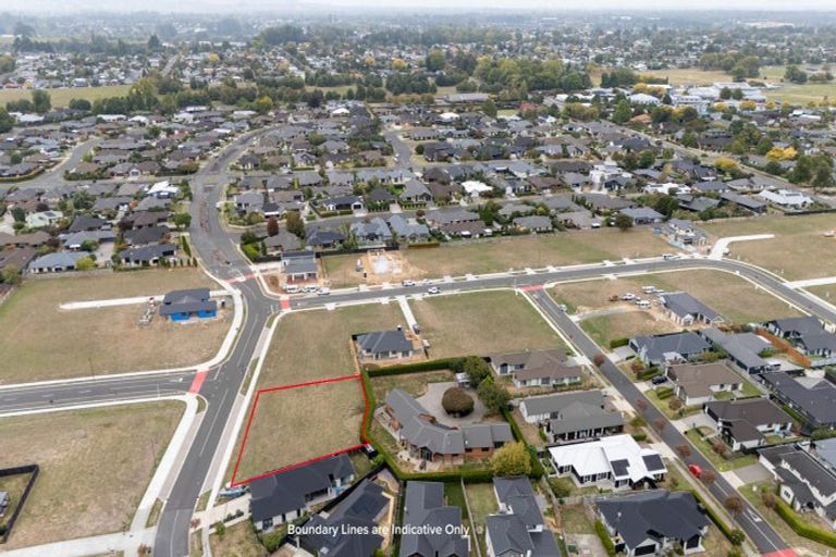 Photo of property in 15 Rose Leigh Drive, Cambridge, 3434