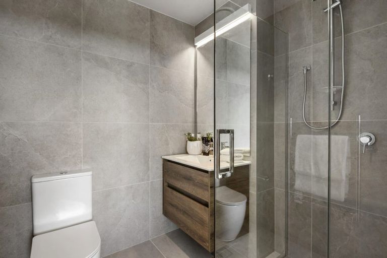 Photo of property in 9a Windlass Street, Long Bay, Auckland, 0630