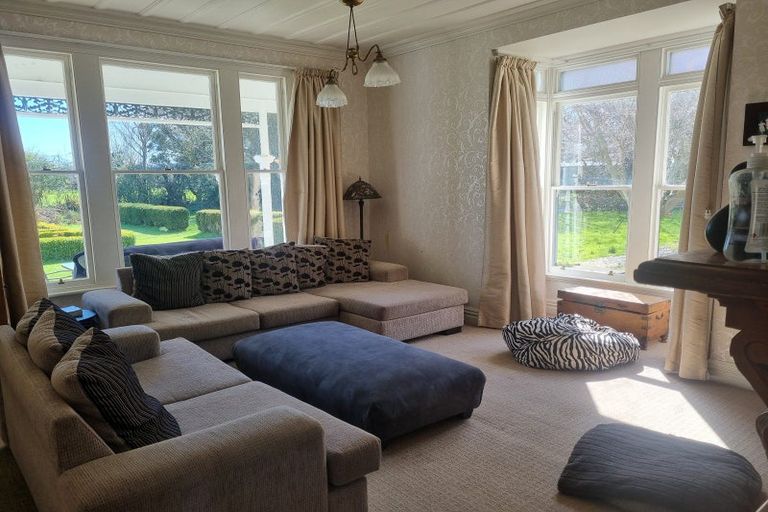 Photo of property in 74 Riverbank Road, Inch Clutha, Kaitangata, 9281