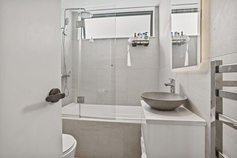 Photo of property in 33 Waka Moana Drive, Hobsonville, Auckland, 0616