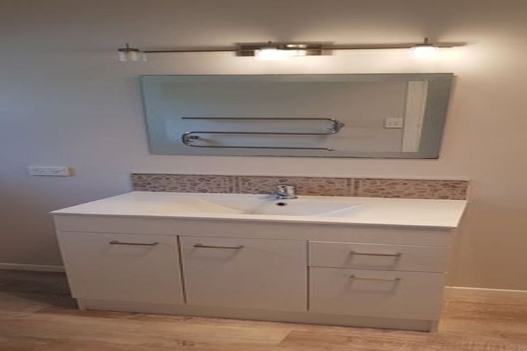 Photo of property in 2/11 Leicester Street, Stoke, Nelson, 7011